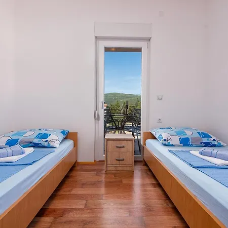 Apartmani Mila Gornji Karin Exterior photo